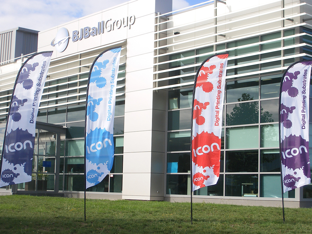 2.5m Blade flags with ground spikes (4 shown)