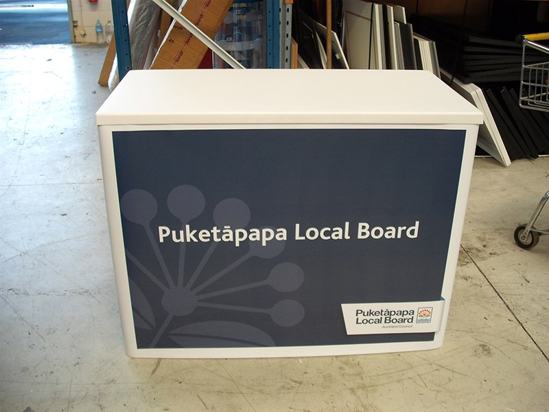 Superlight 1200 Demo Table with white top