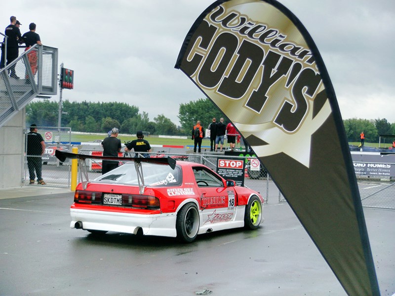 Teardrop-2-Go Flag at Car Rally