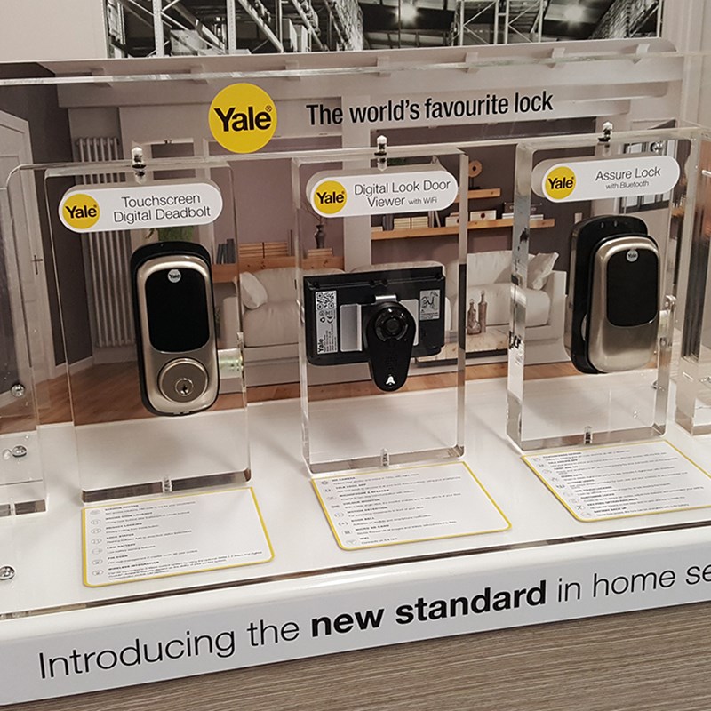 Retail Displays & Branded Shopping Mall Display