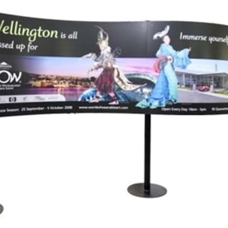 Curved portable signage