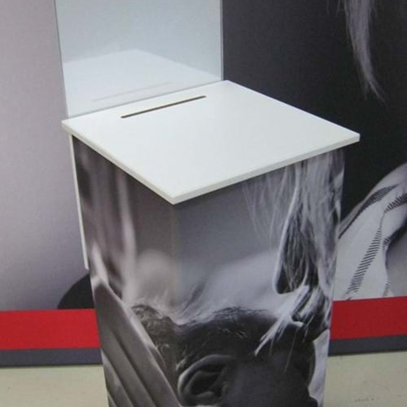 Entry box with flat writing surface