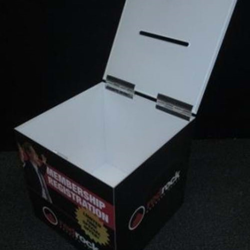 Hinged lid on acrylic entry box