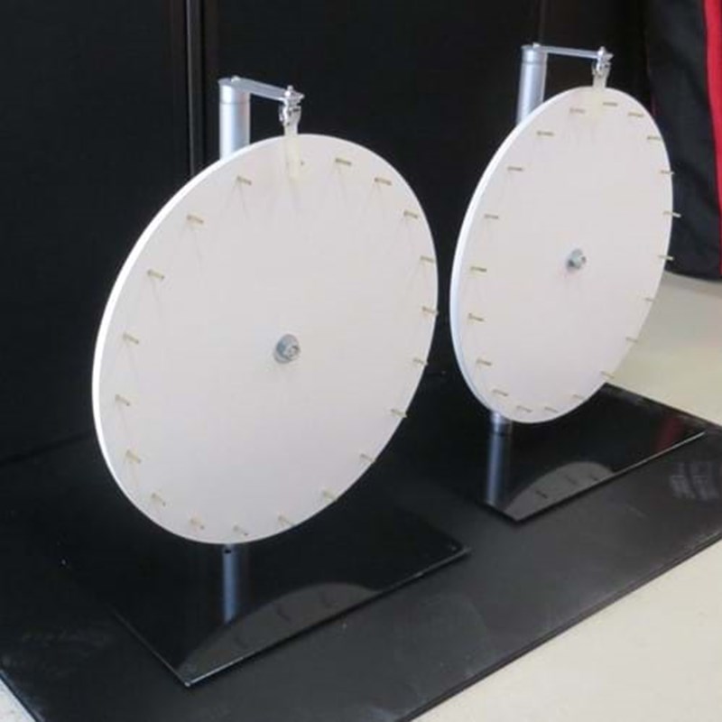 Spinning game wheels