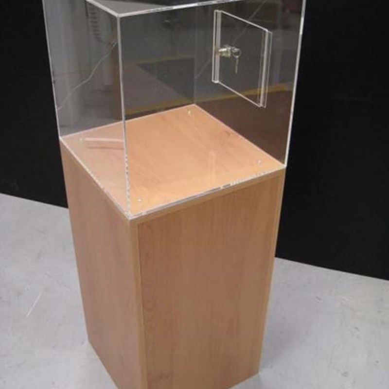 Entry box with clear case on top