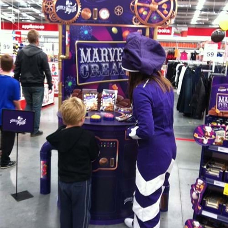 Interactive retail display