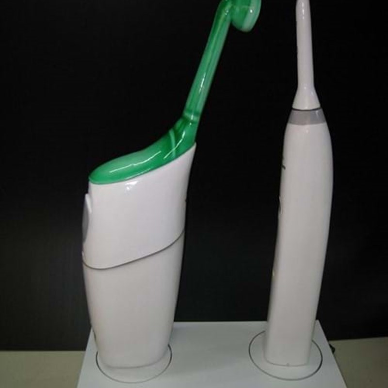 Giant-toothbrushes-on-turntables