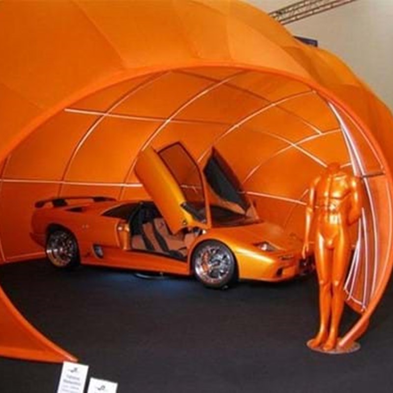 Custom-exhibition-structure