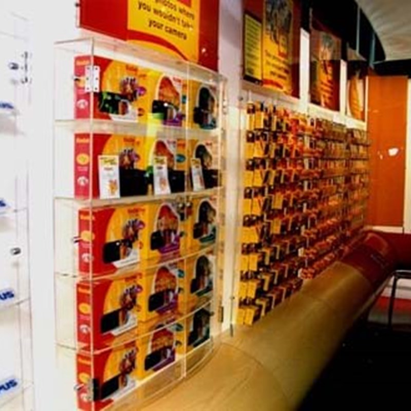 Display shelf