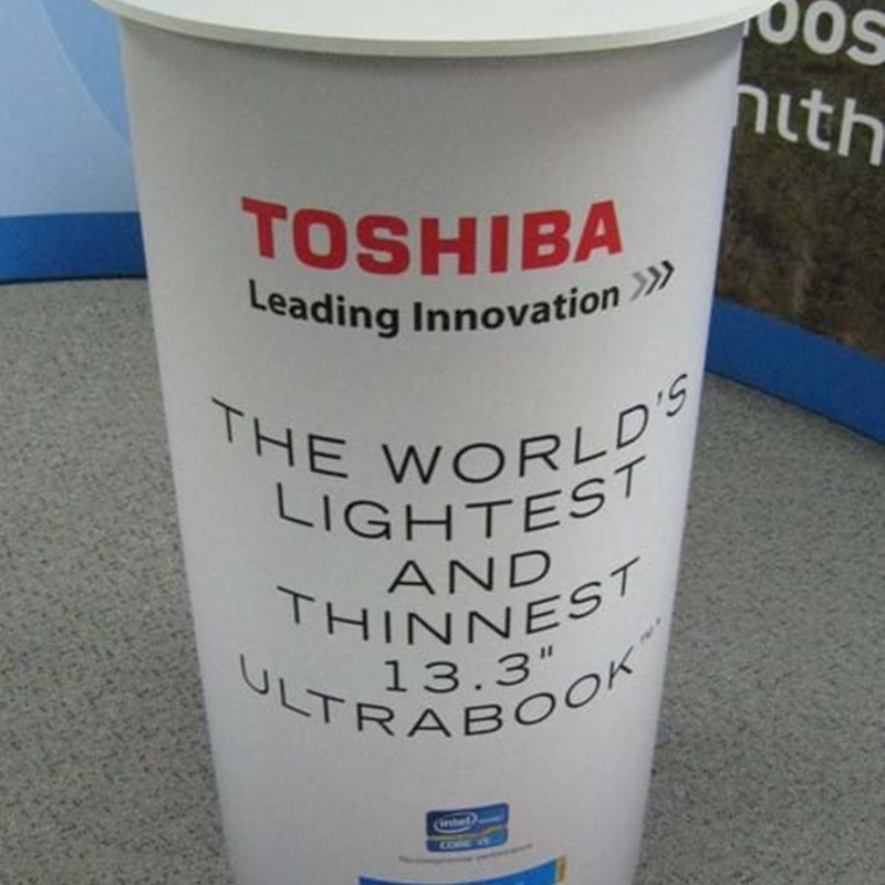 Round display plinth