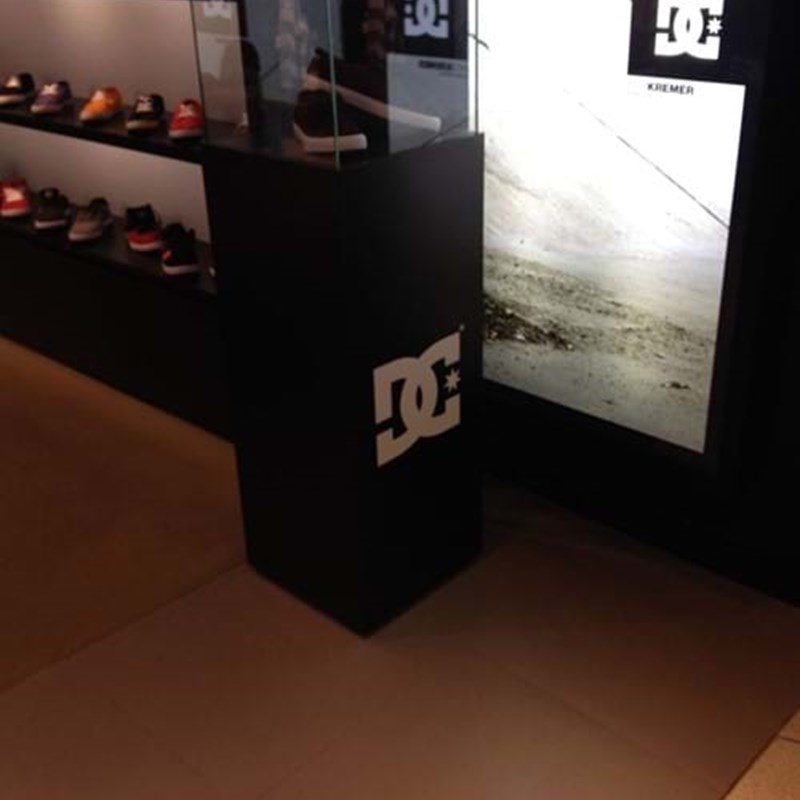 Acrylic display stand with showcase