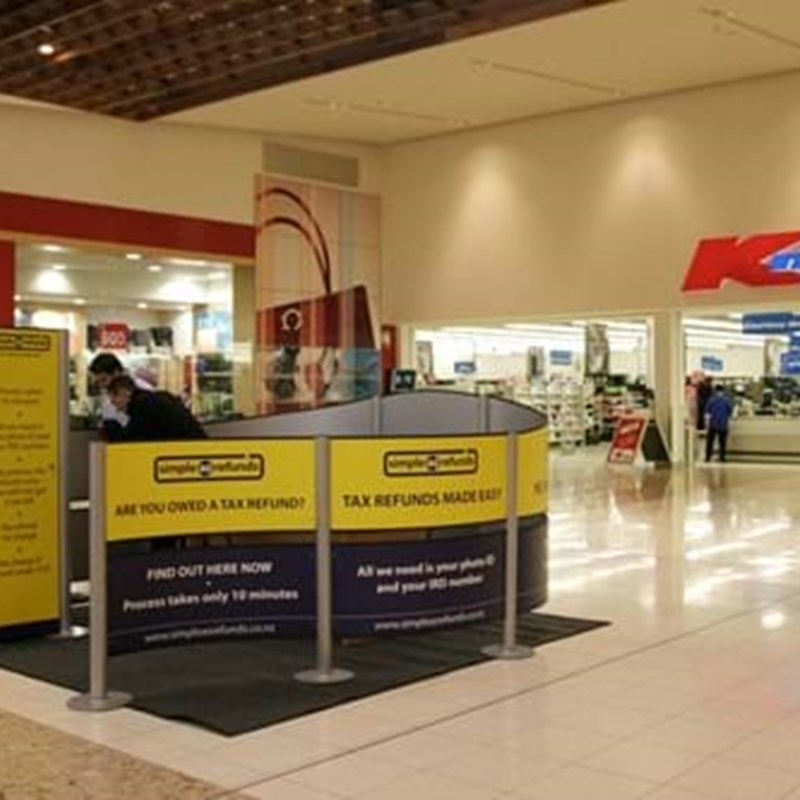 Curved wall kiosk display